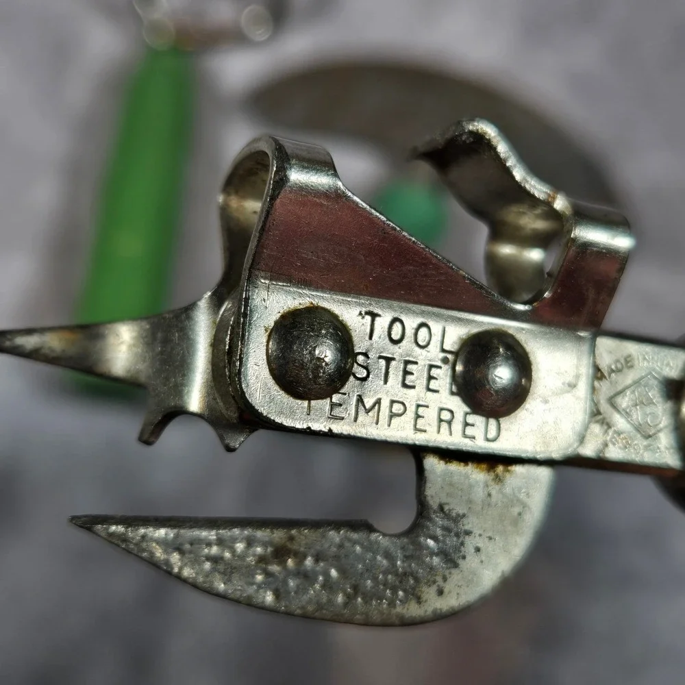 The Unbranded Brand vintage green